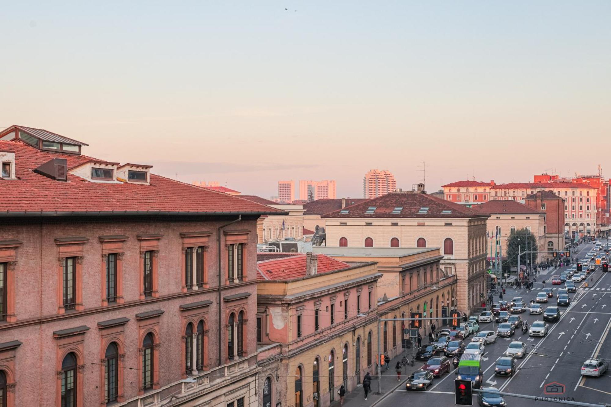 Front Station Apartment - Stazione Centrale Di ボローニャ エクステリア 写真