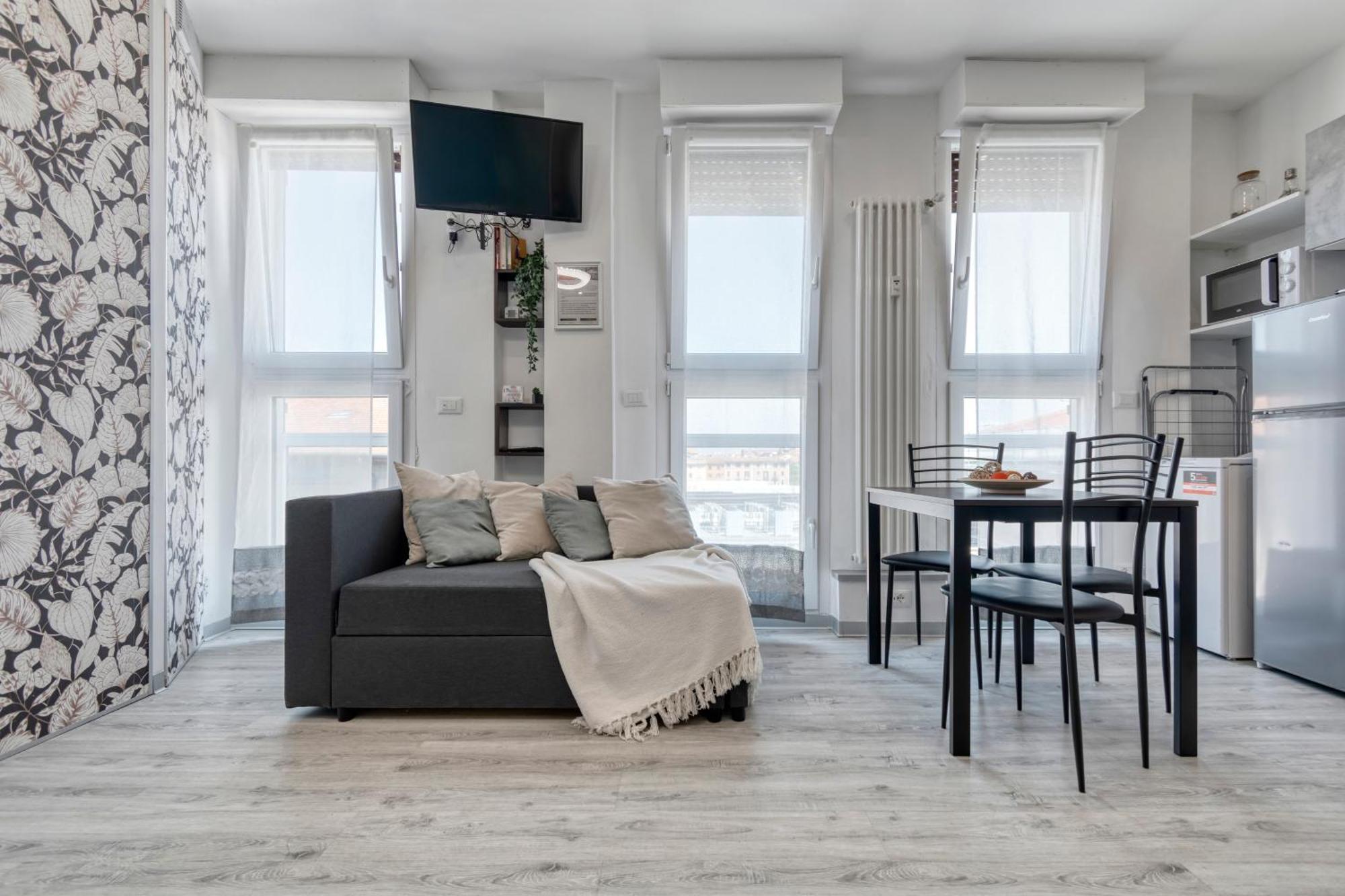 Front Station Apartment - Stazione Centrale Di ボローニャ エクステリア 写真