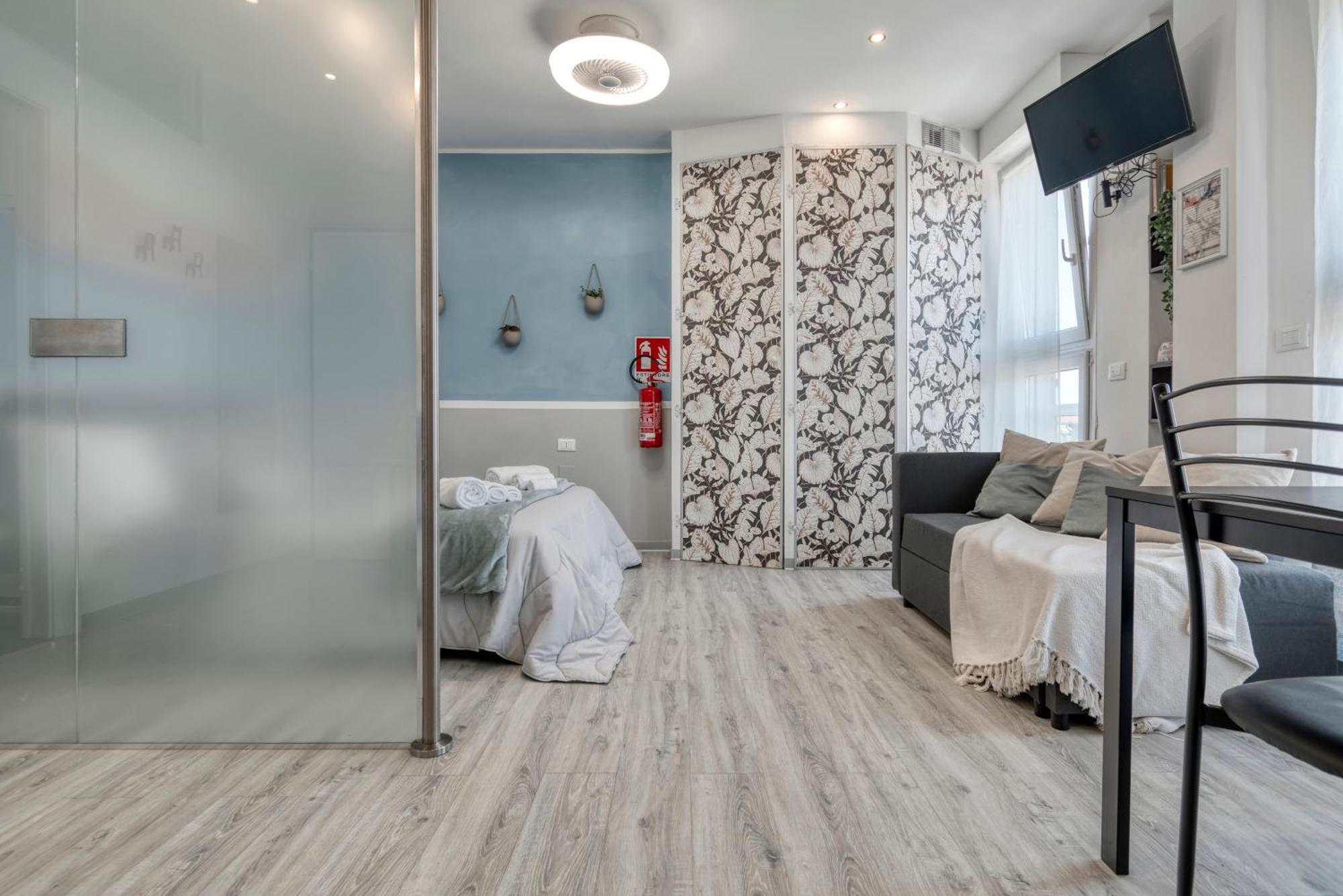 Front Station Apartment - Stazione Centrale Di ボローニャ エクステリア 写真