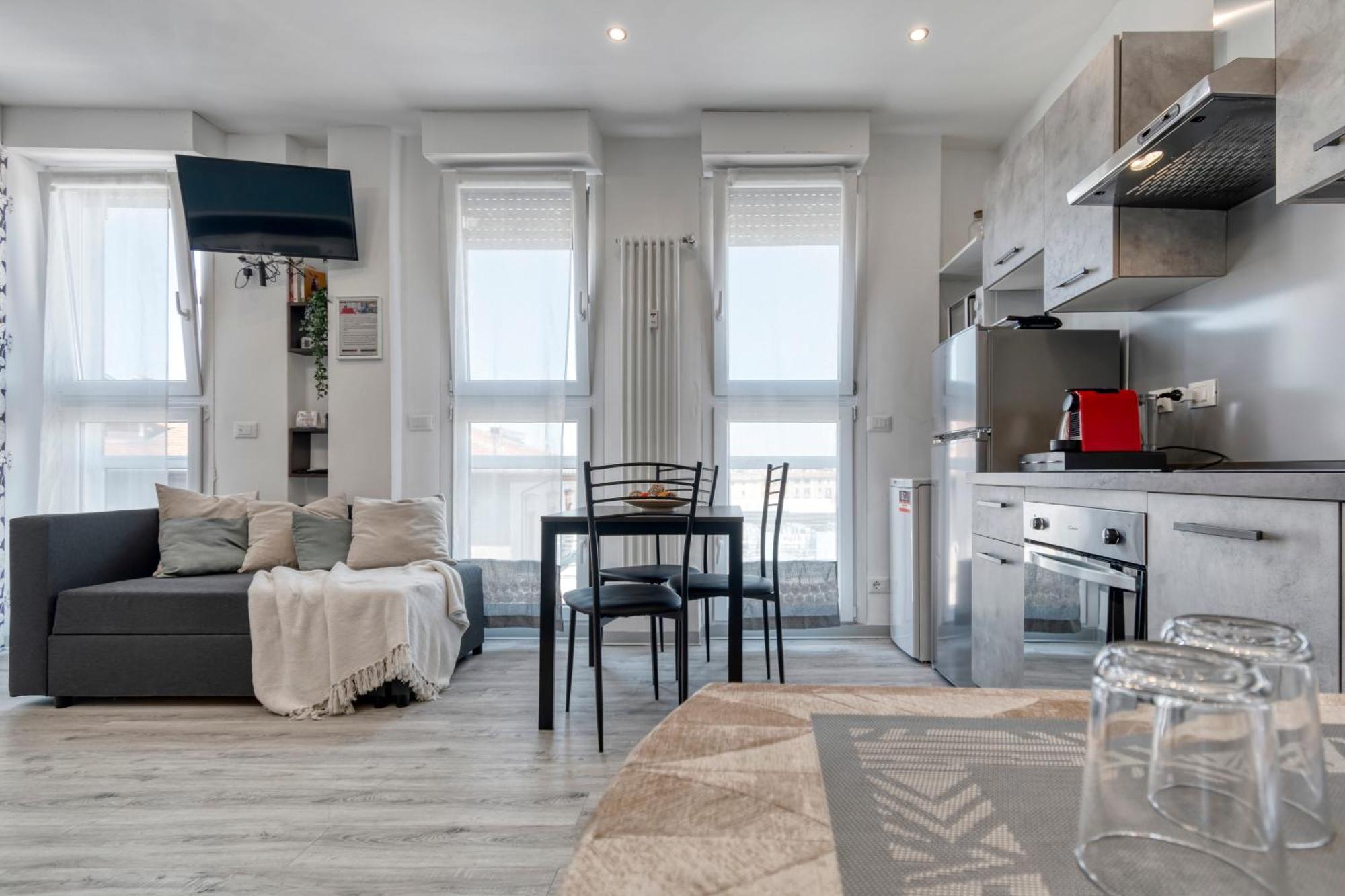 Front Station Apartment - Stazione Centrale Di ボローニャ エクステリア 写真